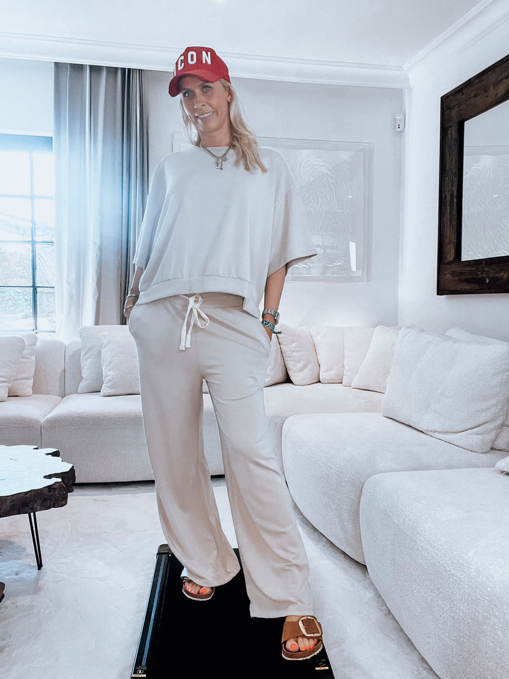 Butterstoff-Hose in Taupe | Made in Italy | Gr. 36–42