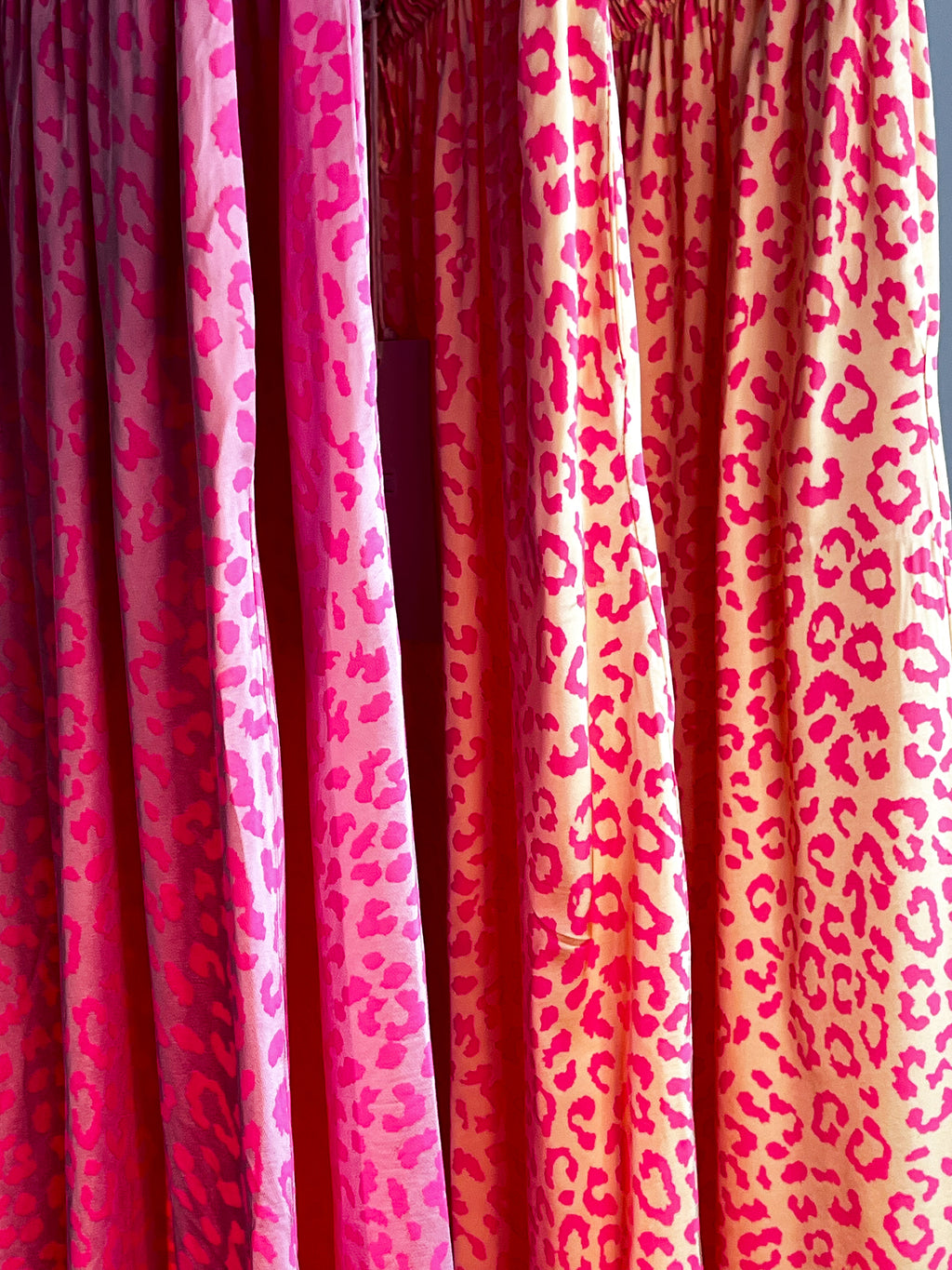 HOSE Leoprint Buttergelb mit Neonpink