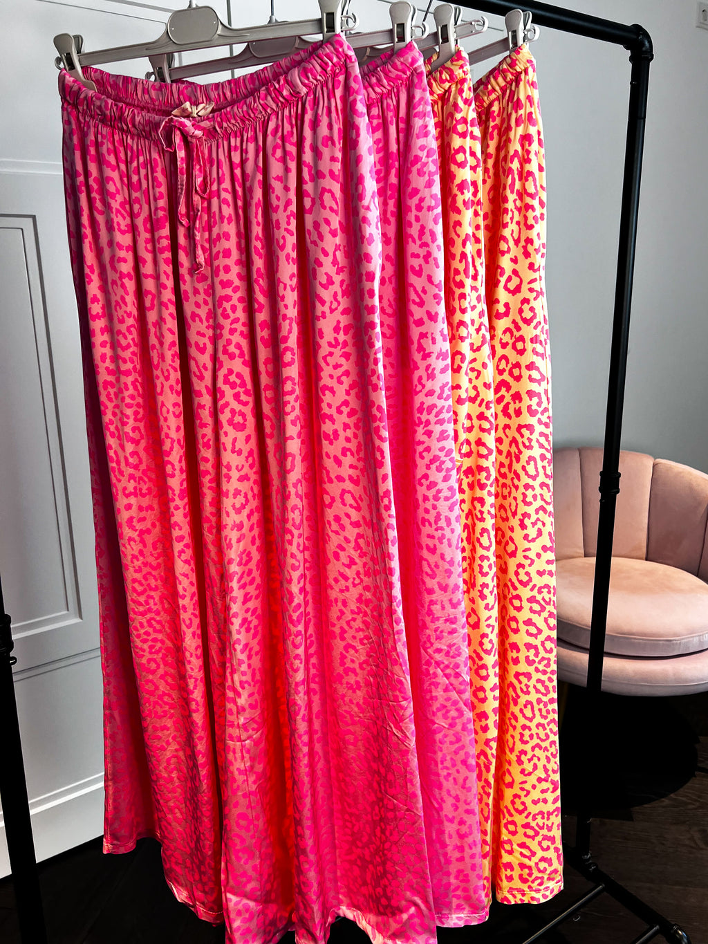 HOSE Leoprint Buttergelb mit Neonpink