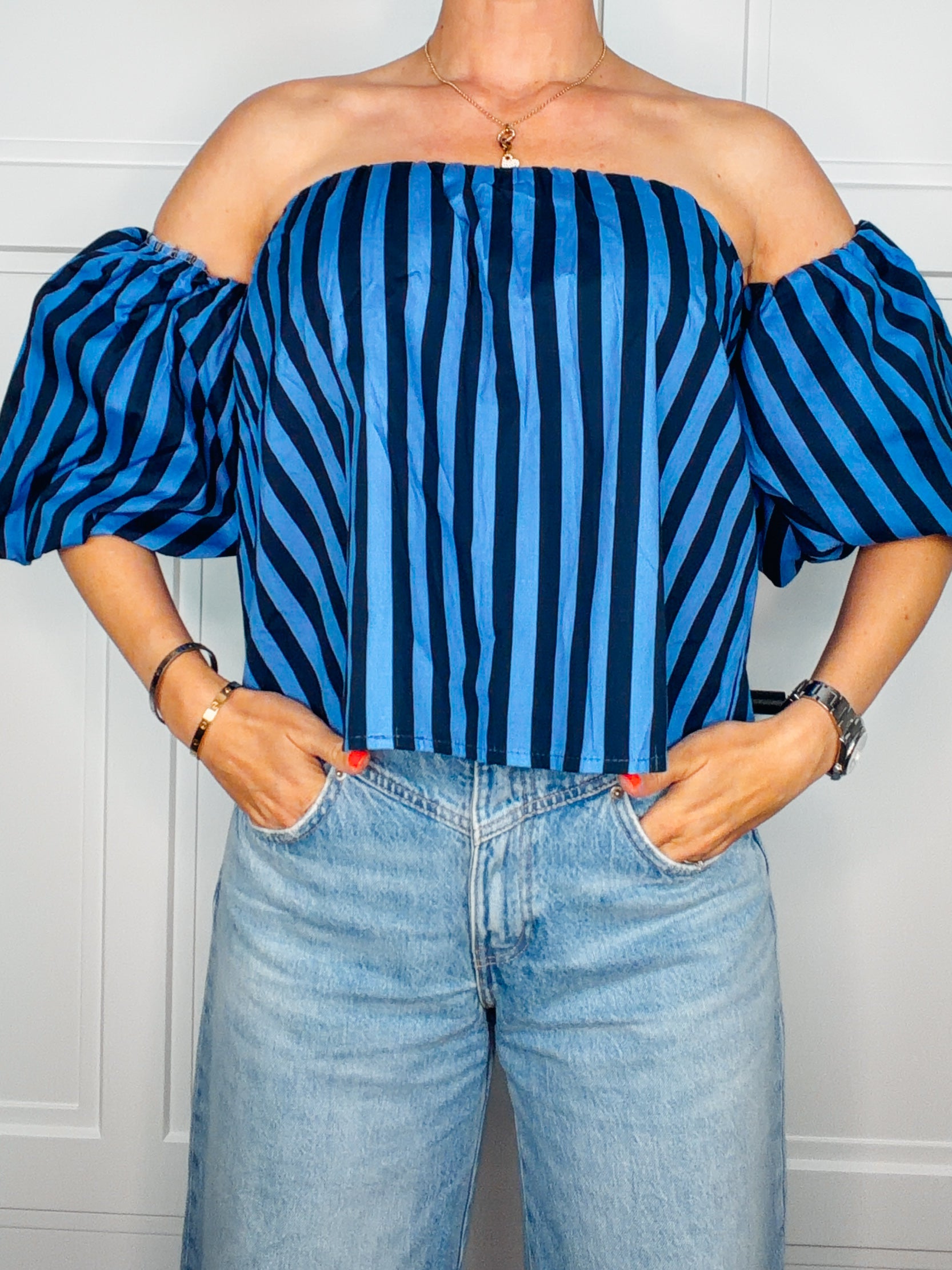 Schulterfreie Baumwollbluse "Cobalt-Blau Stripes" – Made in Italy
