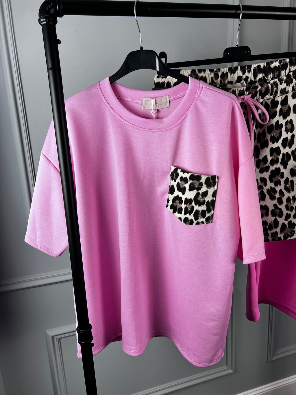 T-SHIRT rosa und leo