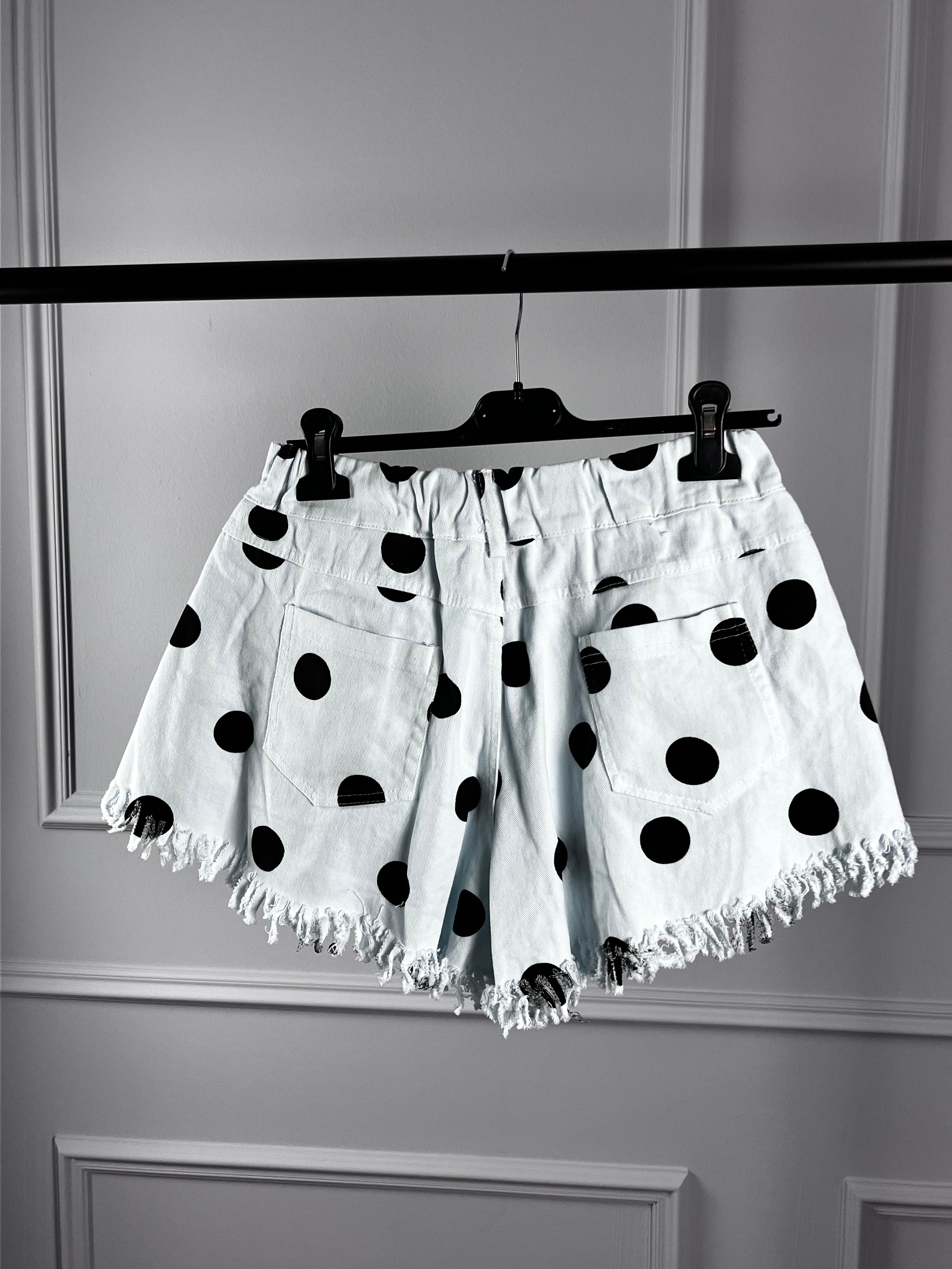 SHORTS hellblau