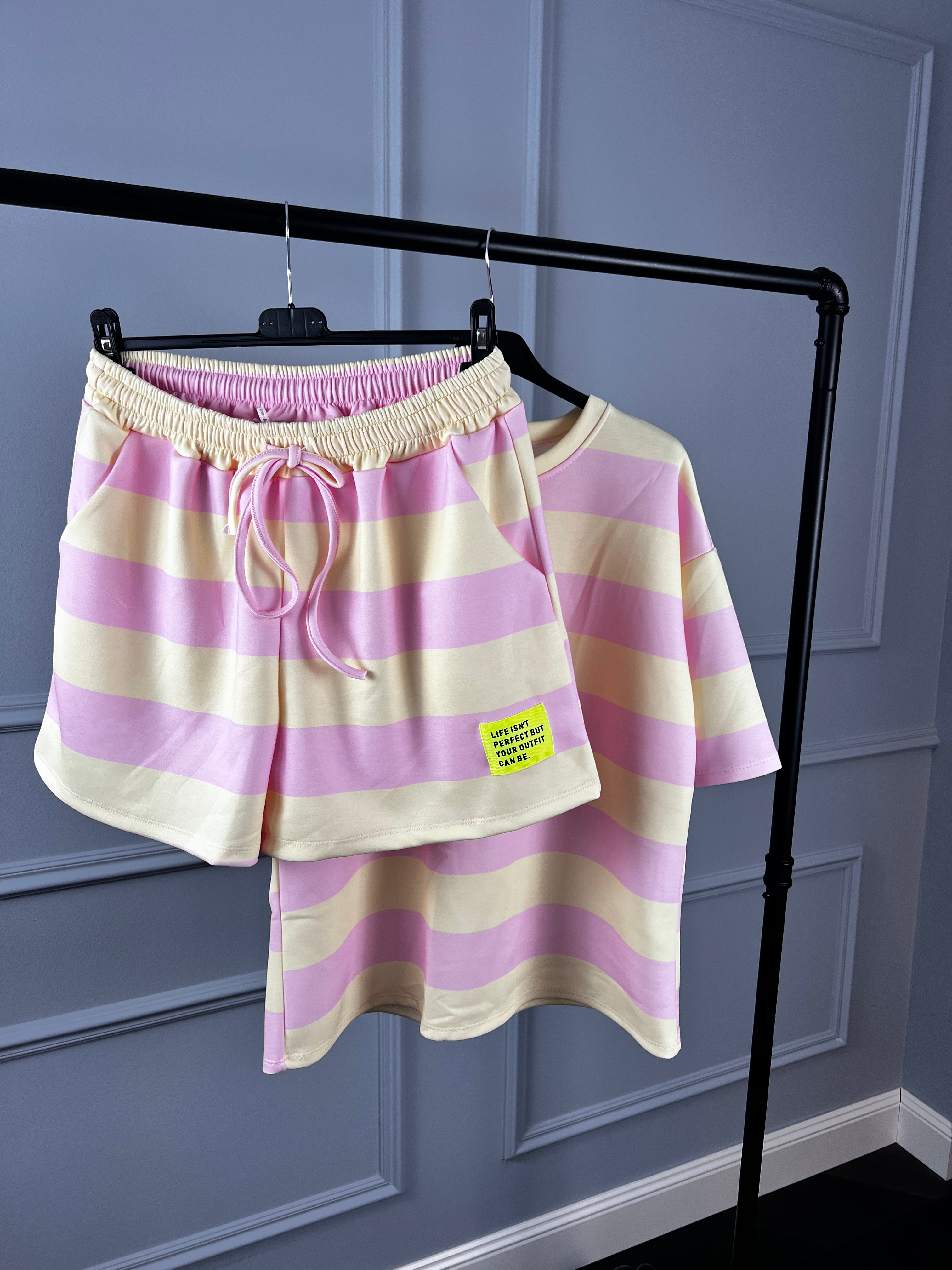 SHORTS rosa und gelb gestreift