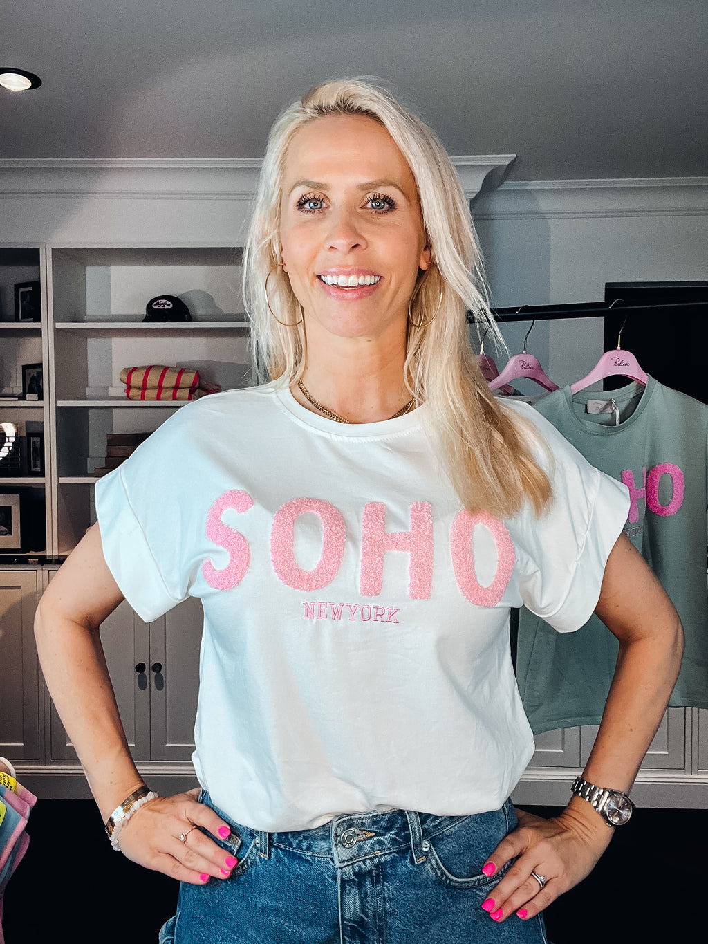 T-SHIRT weiß mit Soho Schriftzug