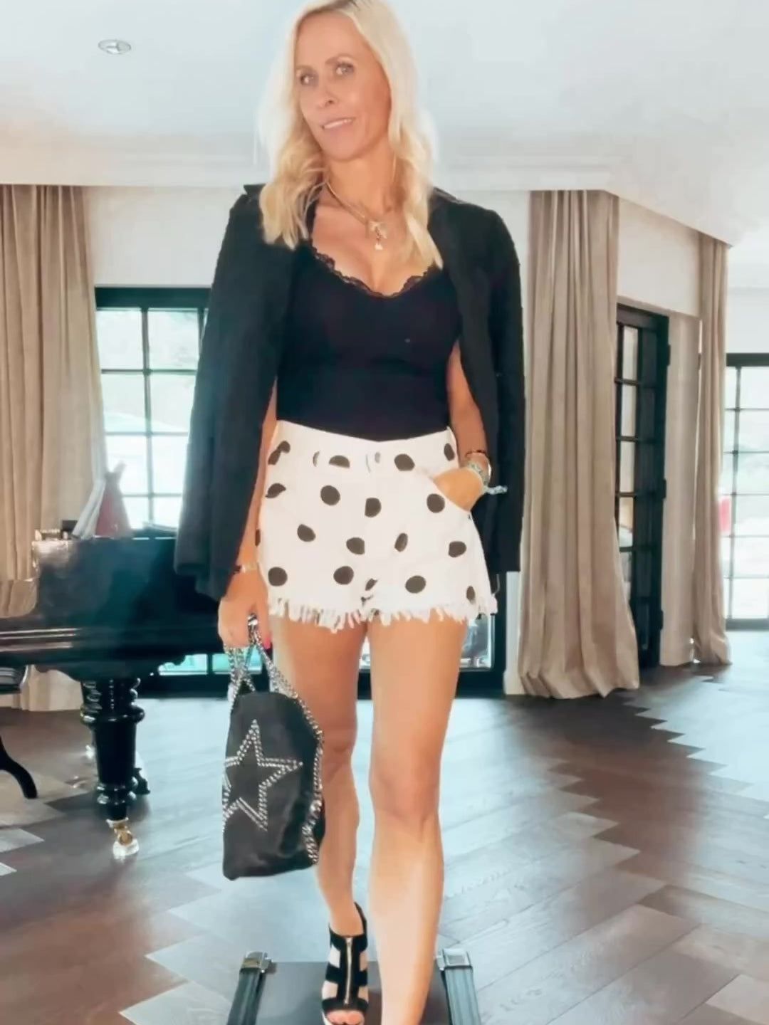 Gepunktete Shorts in Weiß mit Fransen – Made in Italy